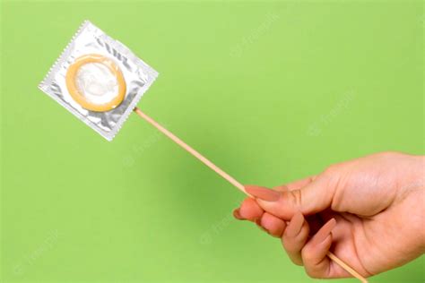 OWO - Oral ohne Kondom Hure Wriezen